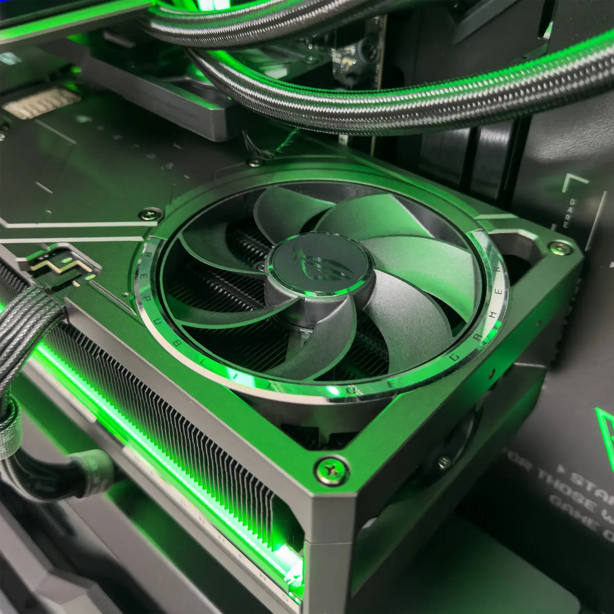Hyper Gaming Rig Ignarex v2 - Ryzen 7 9800X3D, RTX 5080, 32GB Ram Powered by Asus